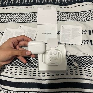 AIRPOD PROS